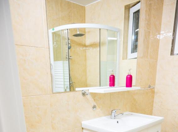 Escape Aparthotel Suceava Eksteriør billede