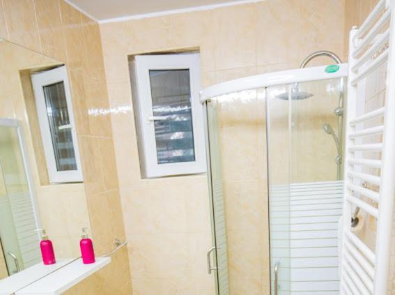Escape Aparthotel Suceava Eksteriør billede